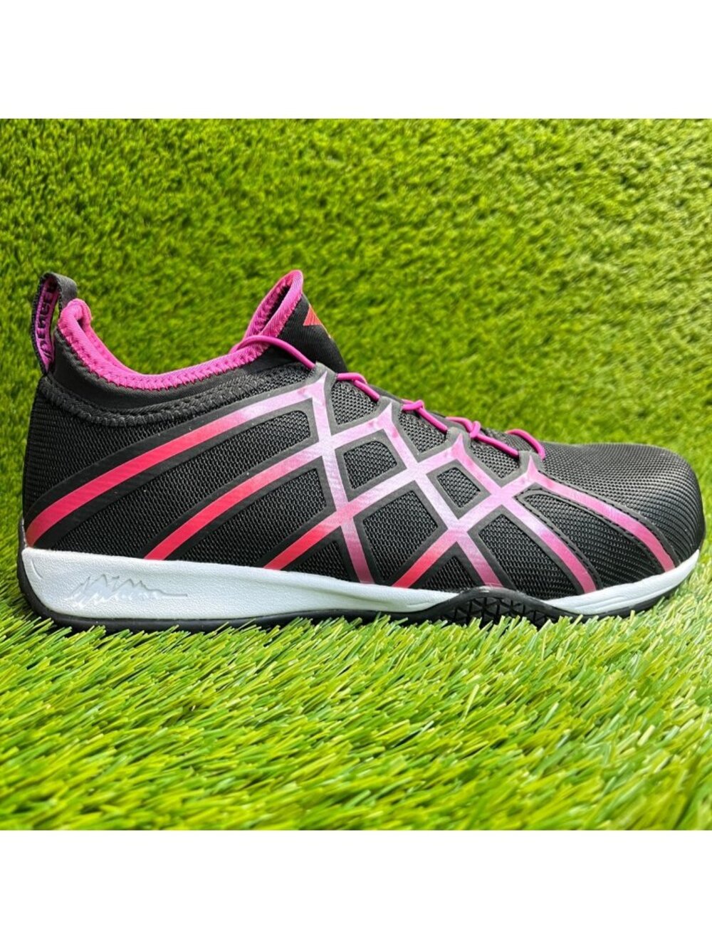 Avenger Hydro CN Womens Size 9 Black Pink Composite Toe Safety Working Shoes